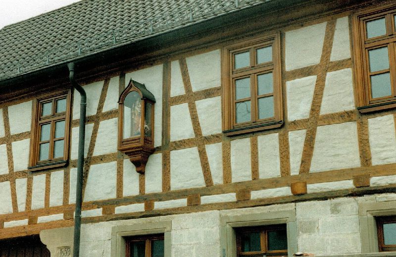 Fenster aus Holz, Holz- Alu oder Kunststoff